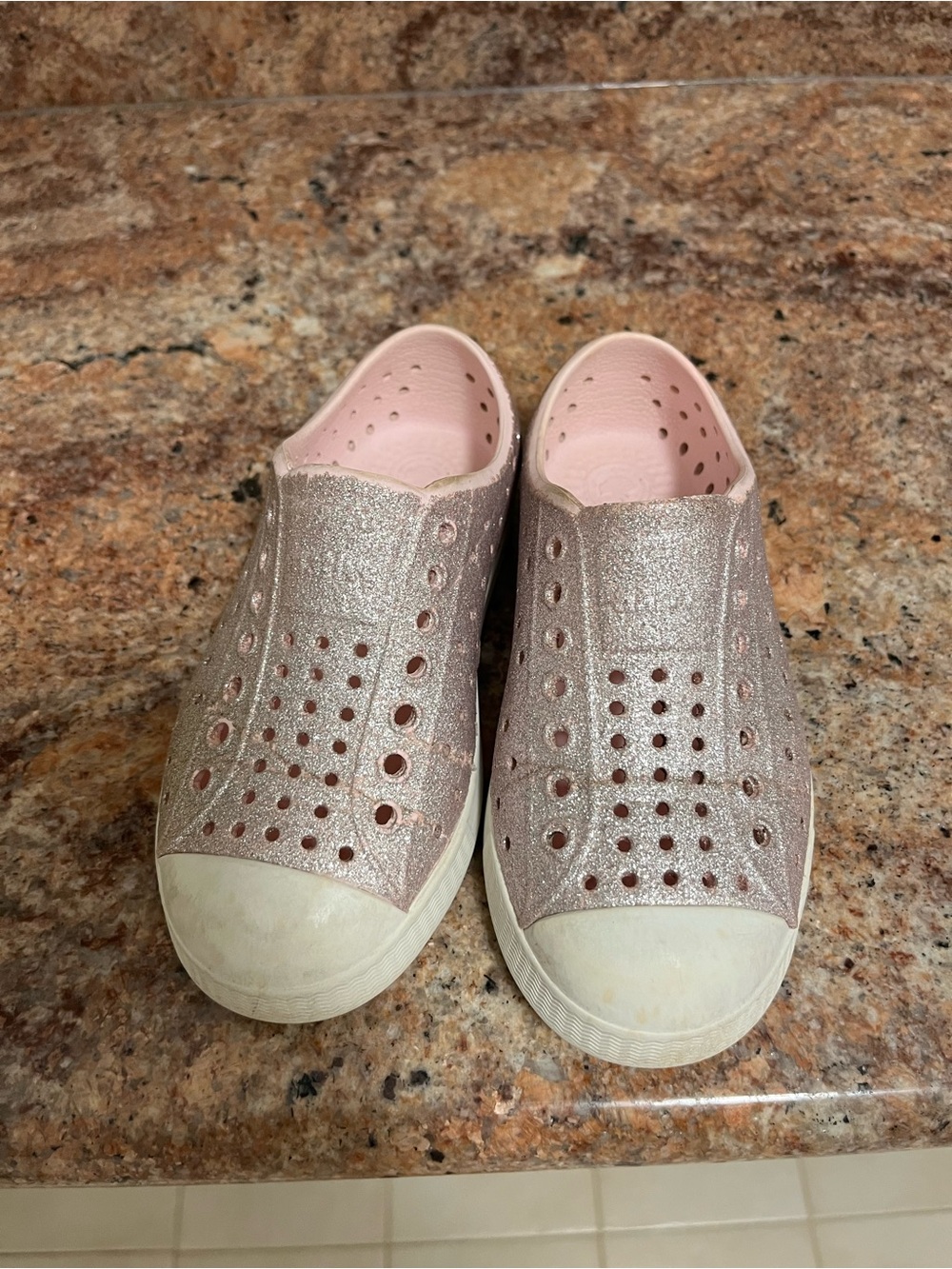 Native Glitter Slip-On Rubber Shoes in Light Pink